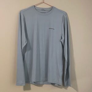 Patagonia Men's Light Green Fishing Long Sleeve Tee